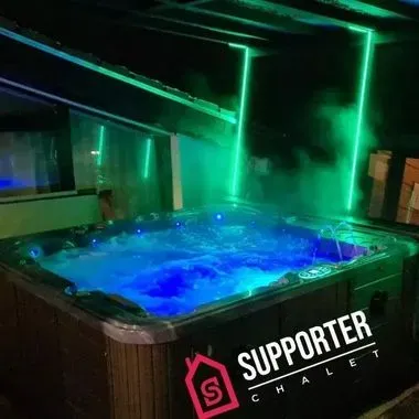 Jacuzzi este o facilitate de care beneficiezi la cazarea in Cabana Supporter Avrig