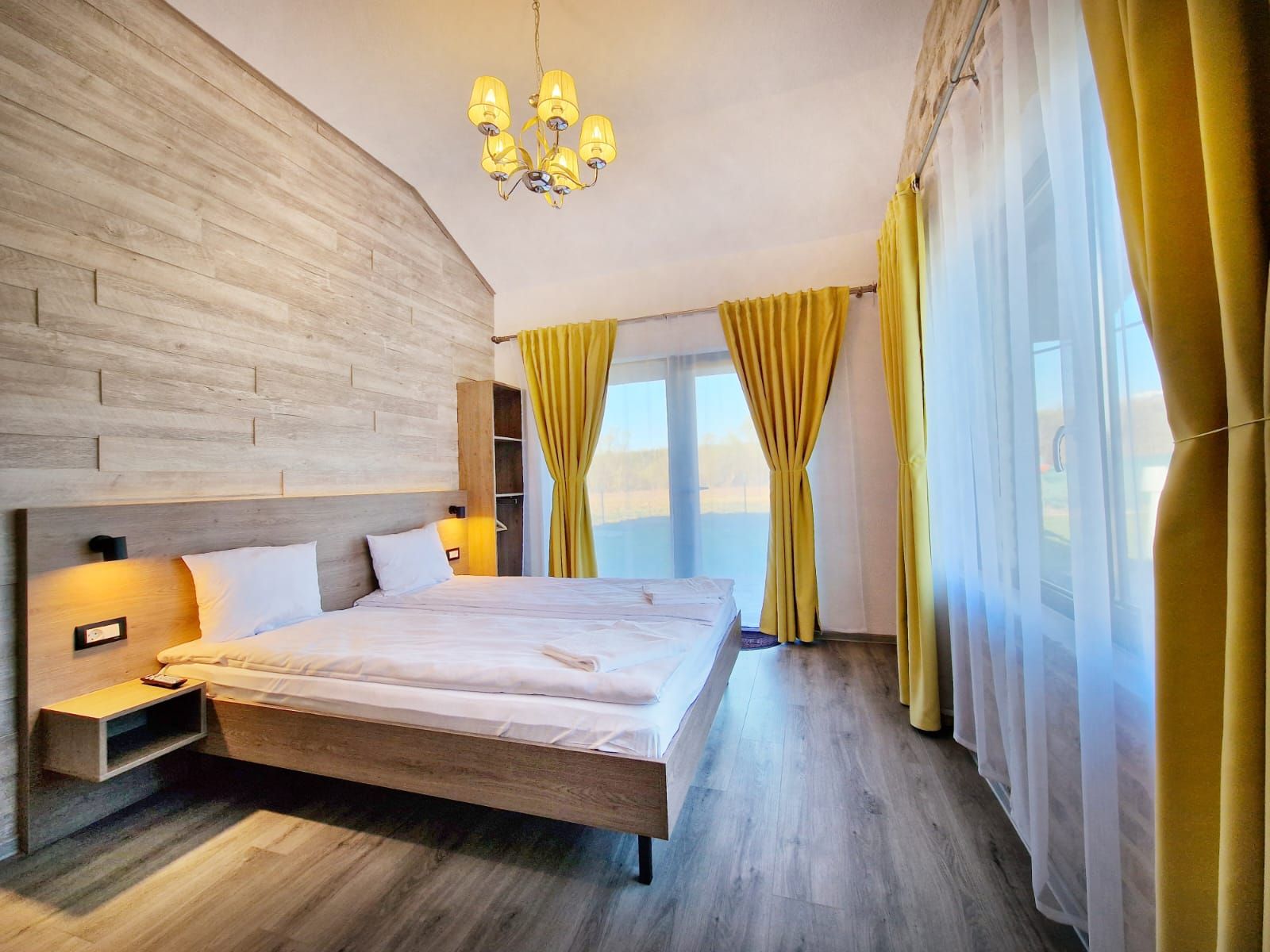 Cazare in Valea Avrigului. Camere Cabana Supporter