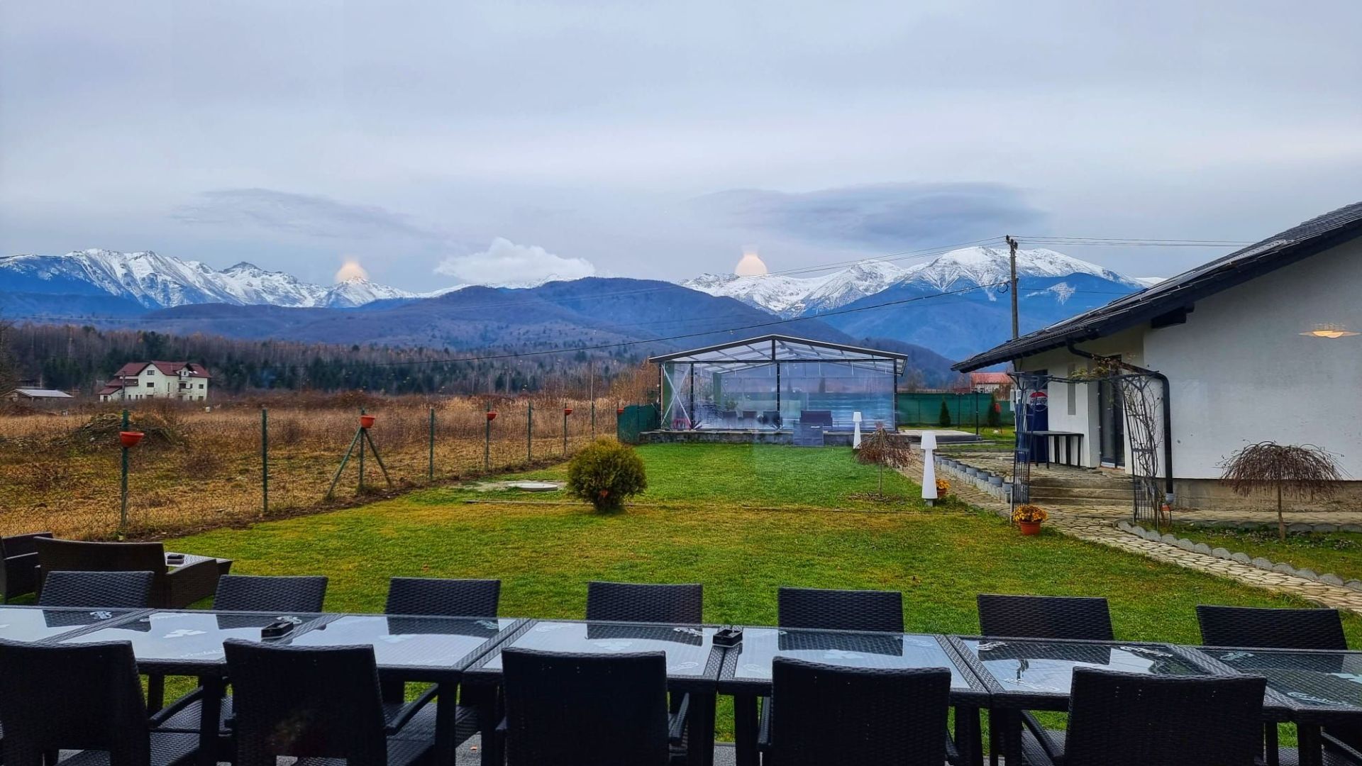 Mountain View este o facilitate de care beneficiaza persoanele ce cauta cazare in Avrig